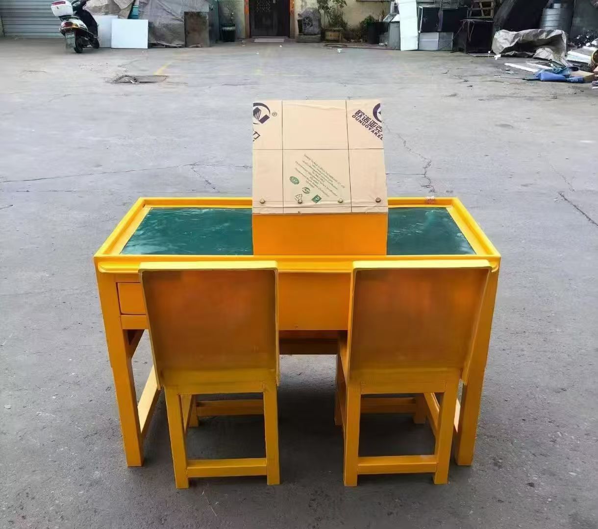 成安防静电导通桌井下煤矿火工品发放桌：危险品流转的安全守护者